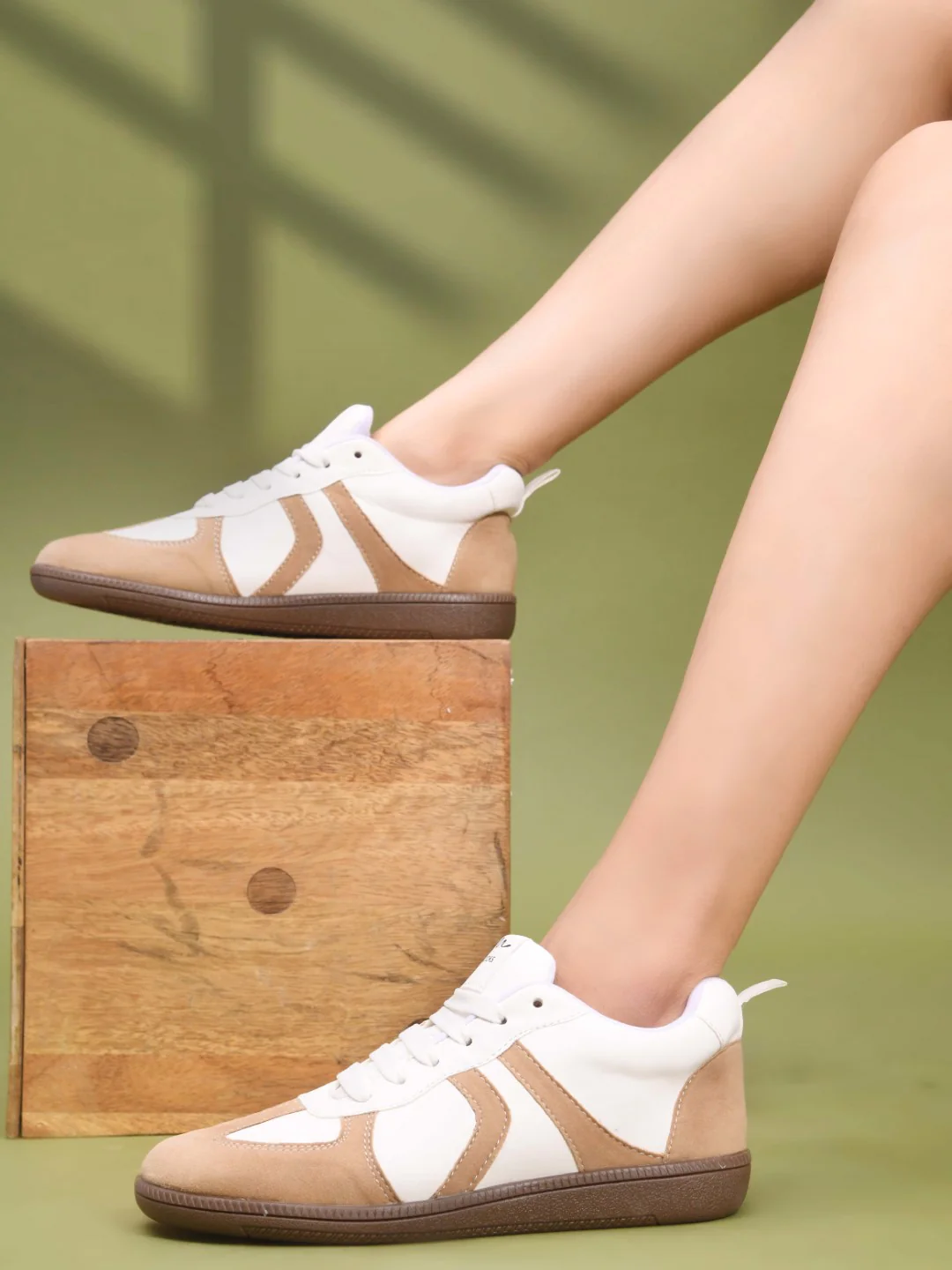 Colorblock Suede Trainer Sneaker - Image 15