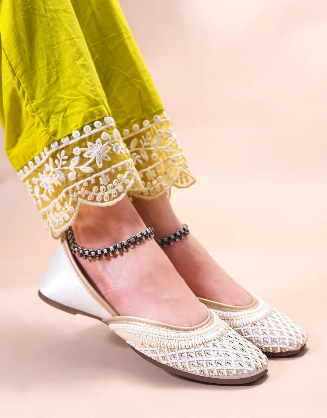 JM Looks Beaded Geometric Design Jutti - Image 15
