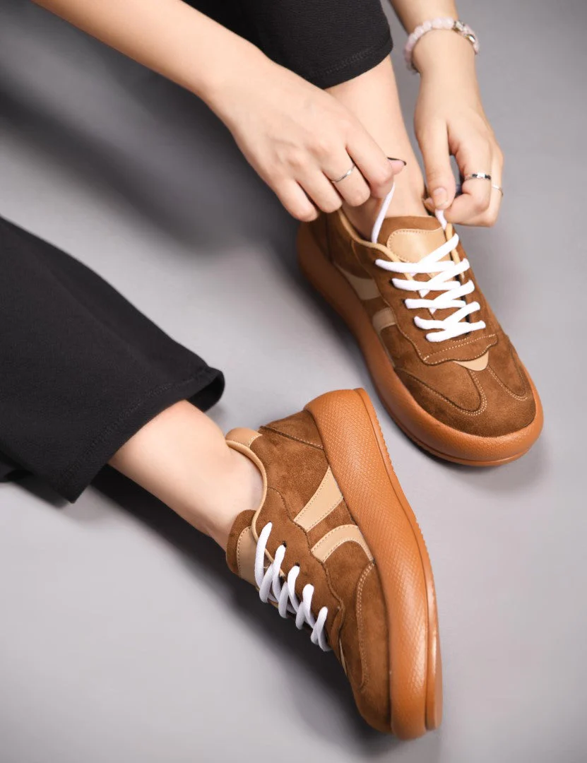Suede lace up sneakers with cushioned sole - Image 10